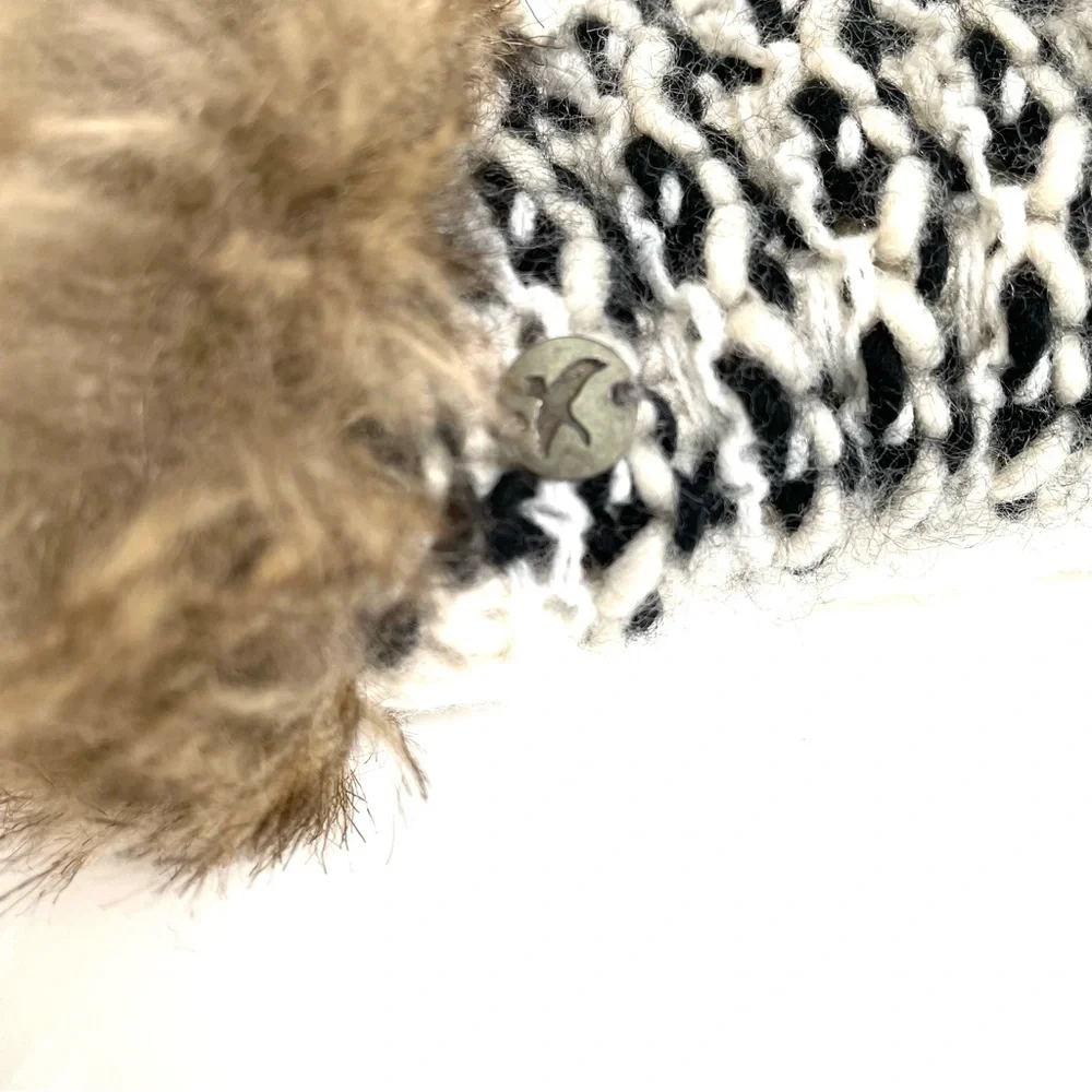 Cabincore | Eddie Bauer Knit Mittens Faux Fur Trim | Fleece Lined | Black White
